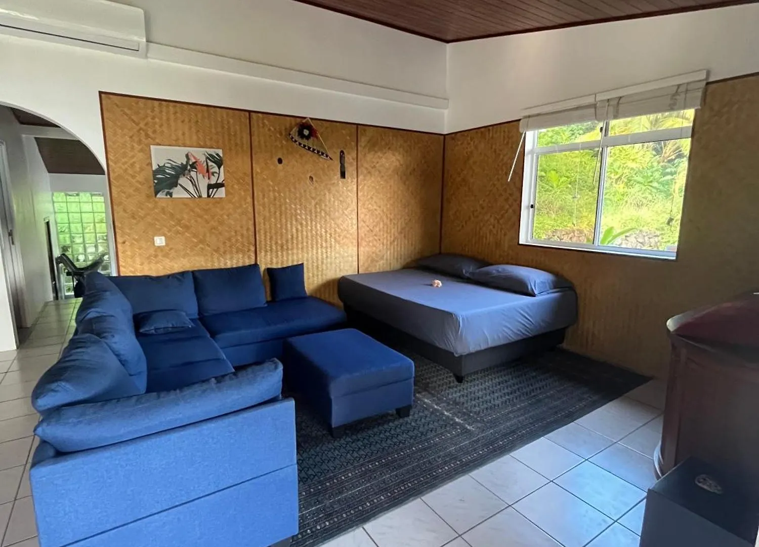 Fare Para Vaitoare  0*, Vaitoare (Tahaa)